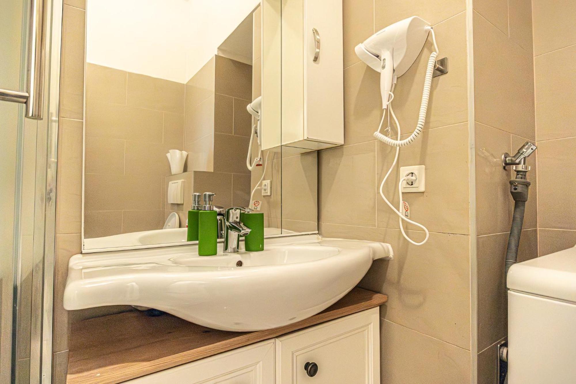 Apartmán Like 2br Near Penzing *