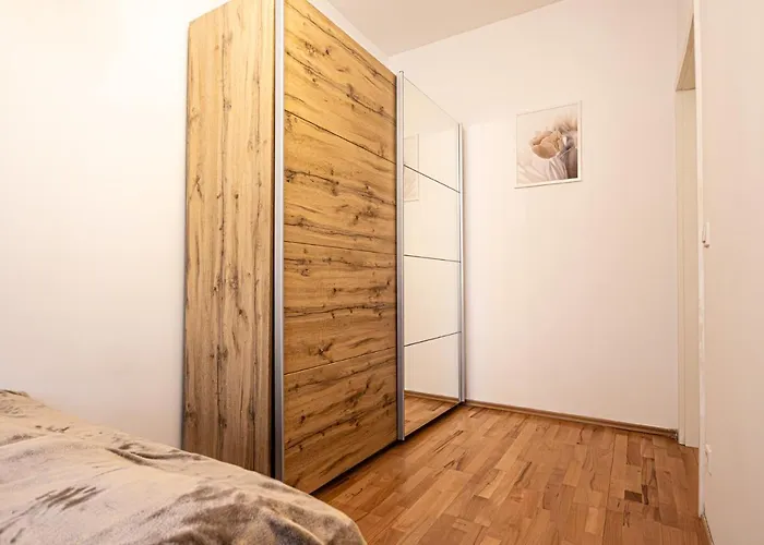 Home Like 2Br Apt Near Wien Penzing